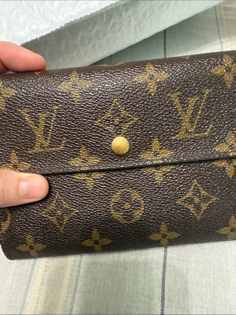 LV Wallet - Picture 3 of 6